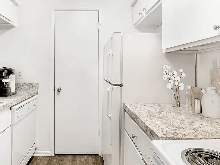 Milana Reserve Apartment Homes — Photo 43