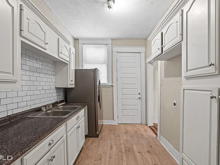 546 Dalzell St — Photo 20