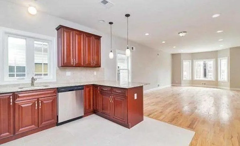 Living Room / Kitchen