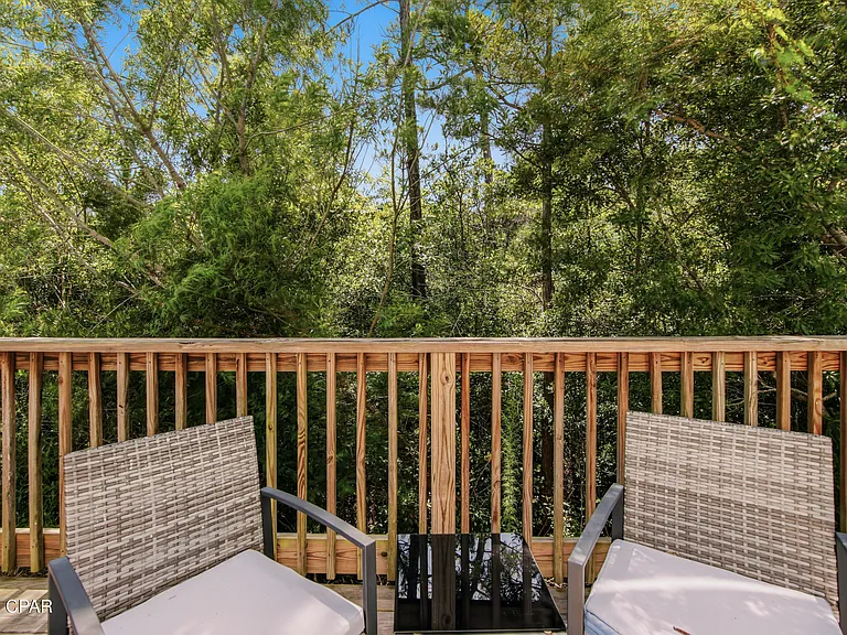 1883 Pointe Dr — Photo 35