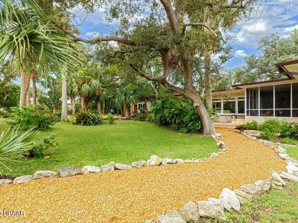 311 Pelican Ave, Daytona Beach, FL 32118