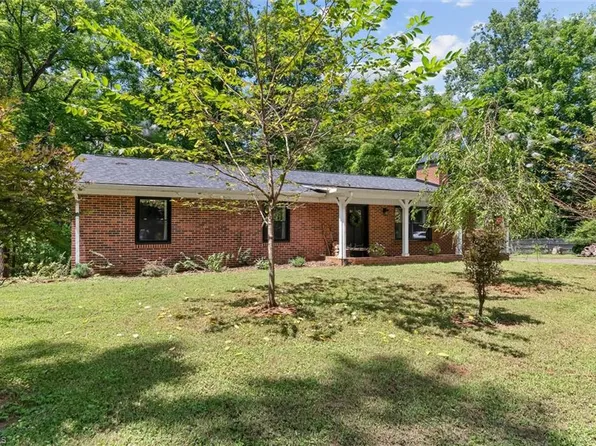 183 Key Valley Trl, Mount Airy, NC 27030