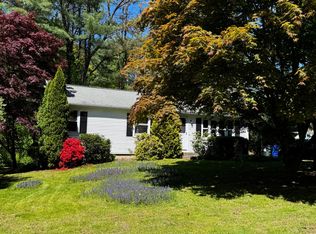 17 Curtis Pl, Amherst, MA 01002
