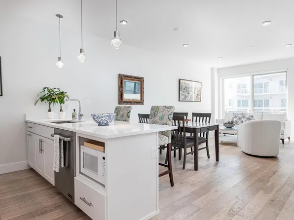 383 Commercial Street #316, Portland, ME 04101