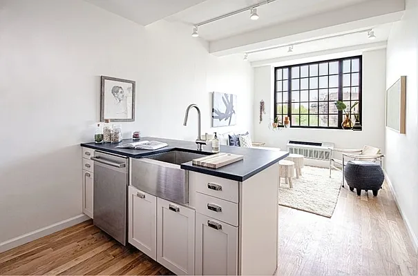 Rented by Zjama Realty Corp | media 5