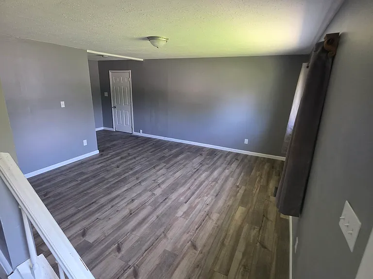 2873 Woodgrove Dr — Photo 2