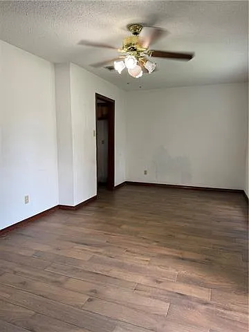 214 Darwin Dr — Photo 8