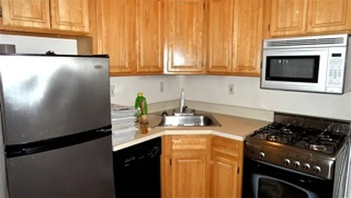 Rented by Urban Real Estate Property Group Inc | media 7