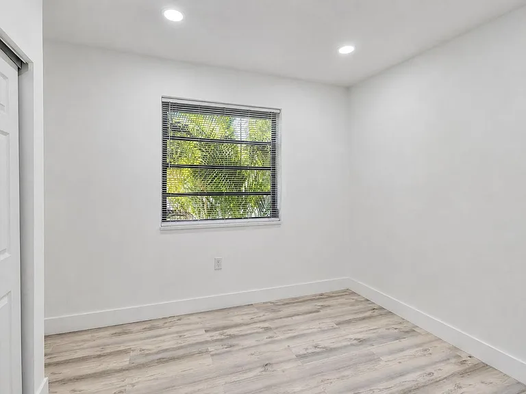 12845 NW 2nd Ave #12845 — Photo 9