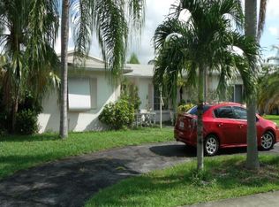 6605 Salem St, Pompano Beach, FL 33068