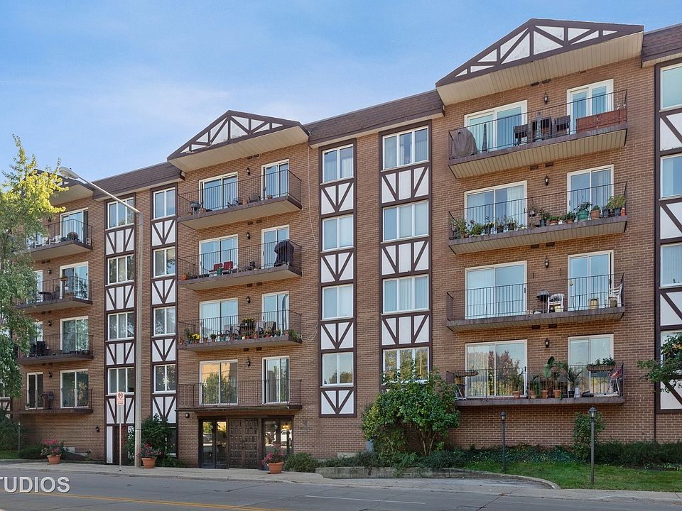 1st image of 5935 Lincoln Ave Unit 202
