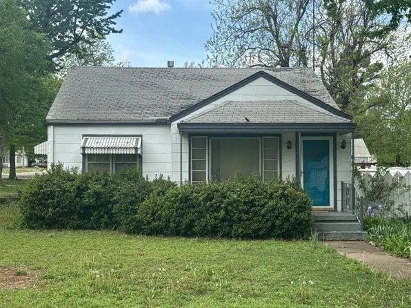 1101 N 10th St, Perry, OK 73077