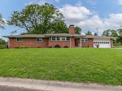 1 Spring Valley Rd, Columbia, MO, 65203