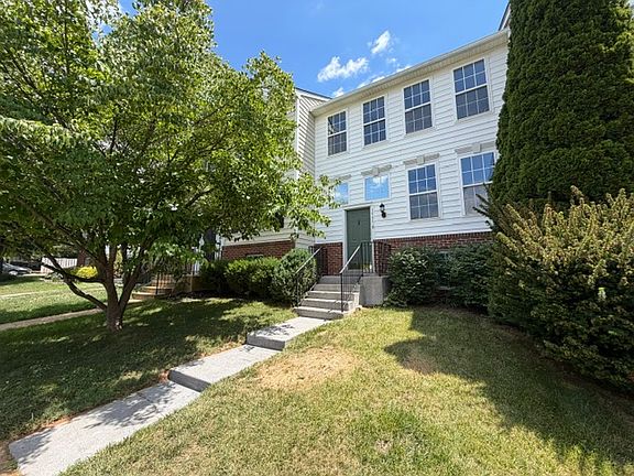 2nd image of 17370 Avion Sq
