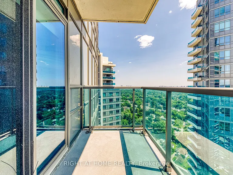7171 Yonge St #2415 — Photo 20
