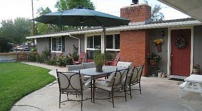 Entry patio