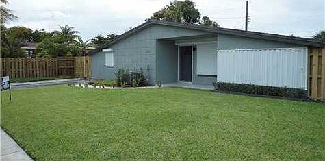 2nd image of 3171 SW 22nd St