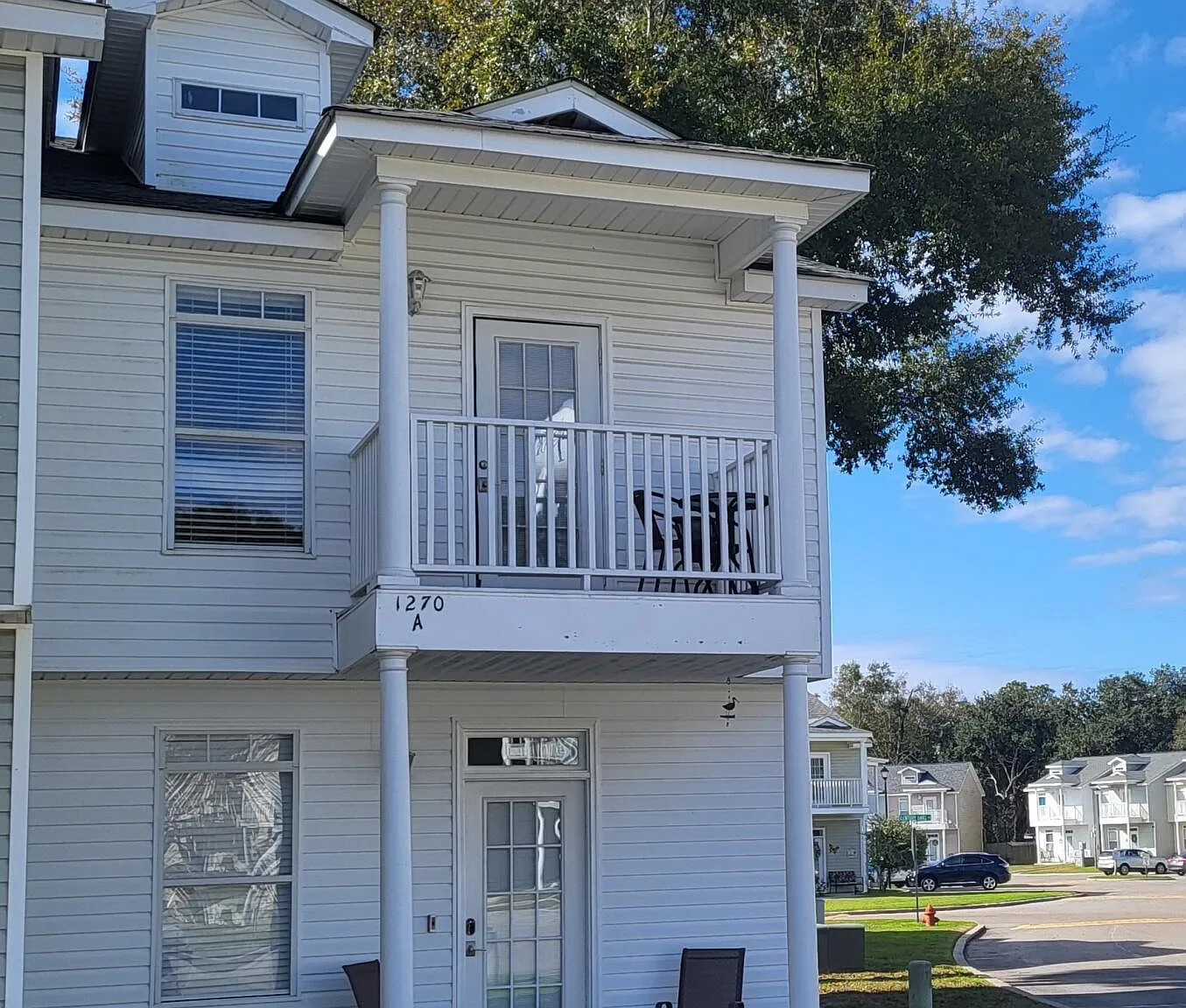 3 bed, 3.0 bath, 1283 sqft, $1,950 — Photo 1