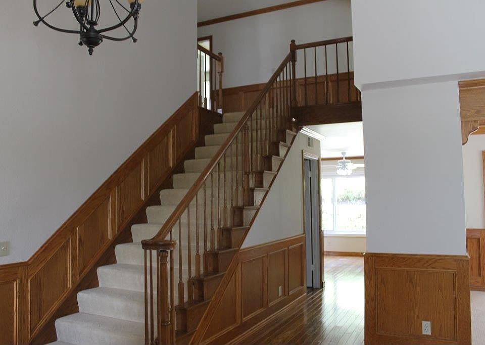 1st image of 2241 Laurelwood Dr