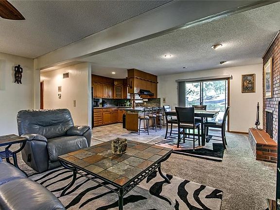 4th image of 5327 Nogard Ave