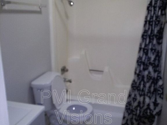 5th image of 24 Buchanan Ct Unit 9