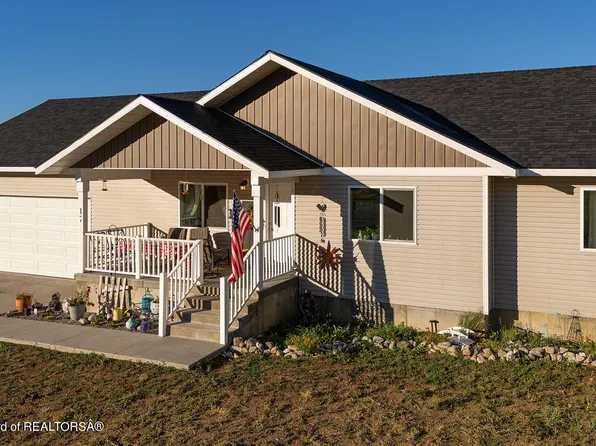 17 Ponderosa Pl, Star Valley Ranch, WY 83127