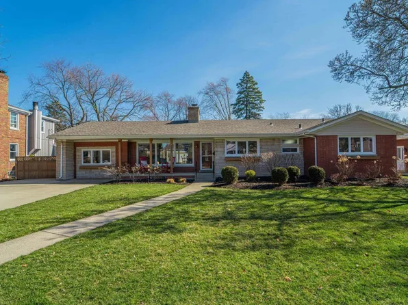 8229 Northcote Ave, Munster, IN 46321
