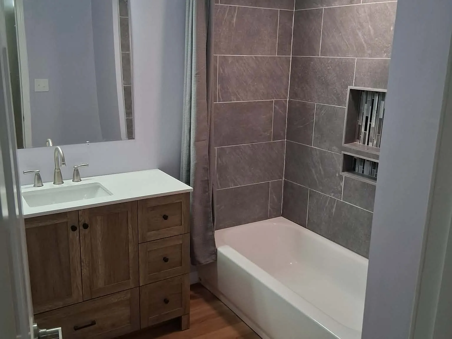 4 bed, 1382 sqft, $2,200 — Photo 3