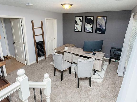 4th image of 6933 Jack London Dr