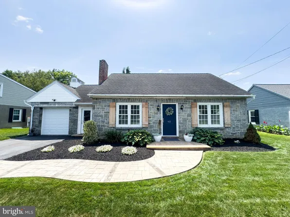 62 Rose Ave, Leola, PA 17540