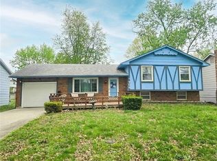 706 NE Darwin St, Lees Summit, MO 64063