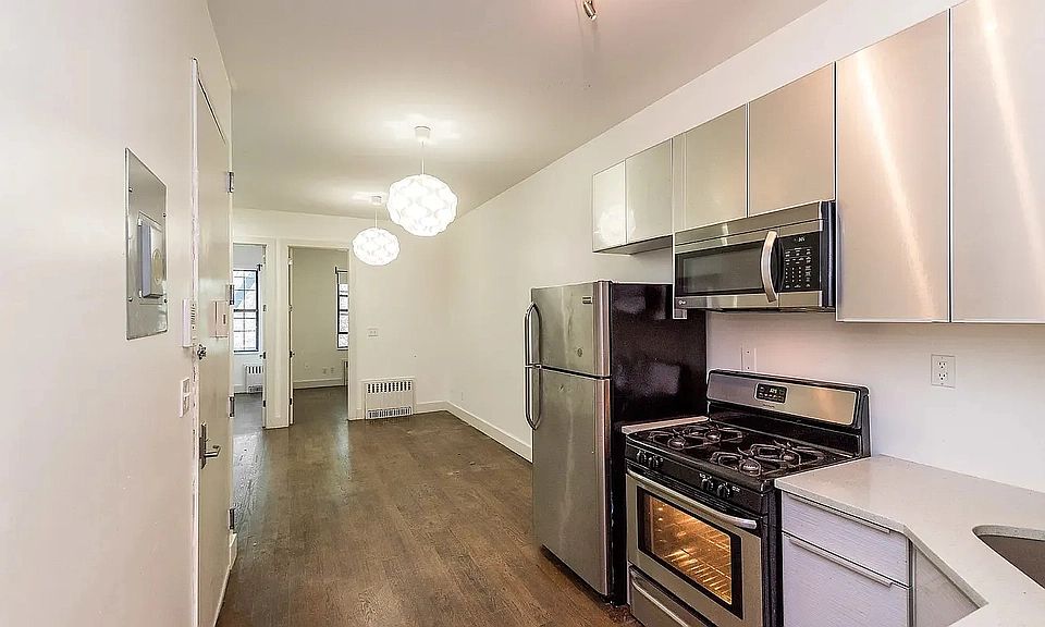 1st image of 217 Suydam St APT 3R