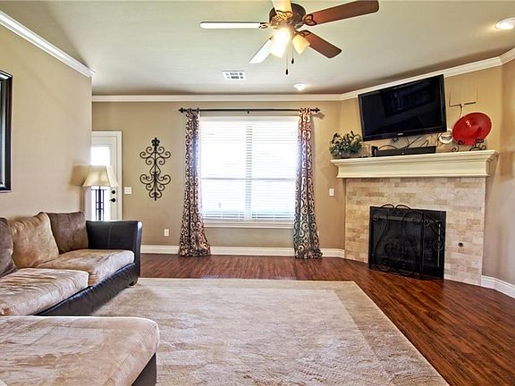 5th image of 4404 SE 39th Cir