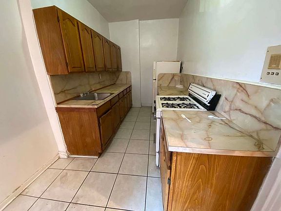 5th image of 3533 83rd St APT C12