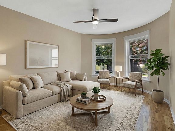 3rd image of 4721 S Saint Lawrence Ave APT 1