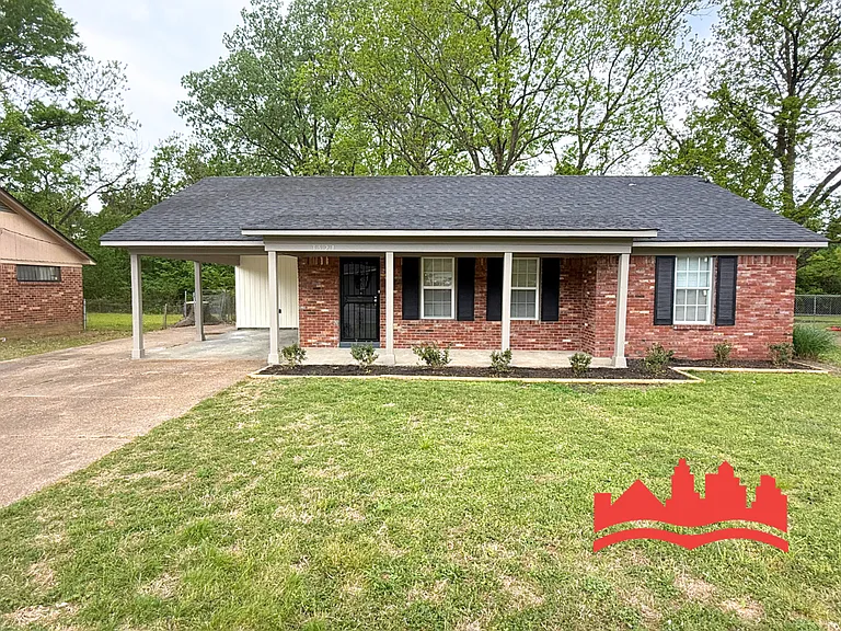 3521 Steele St — Photo 1