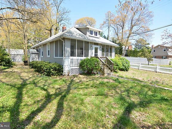 2nd image of 633 Tebbston Dr