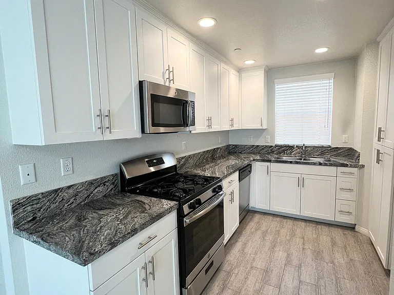 9093 Walker St — Photo 2