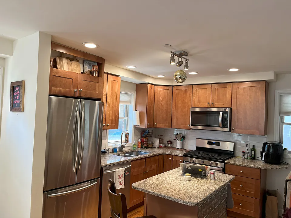 Furnished kitchen