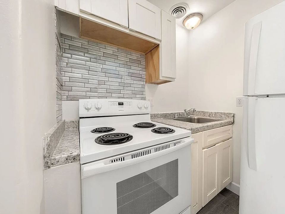 2nd image of 112 Pacific St #210