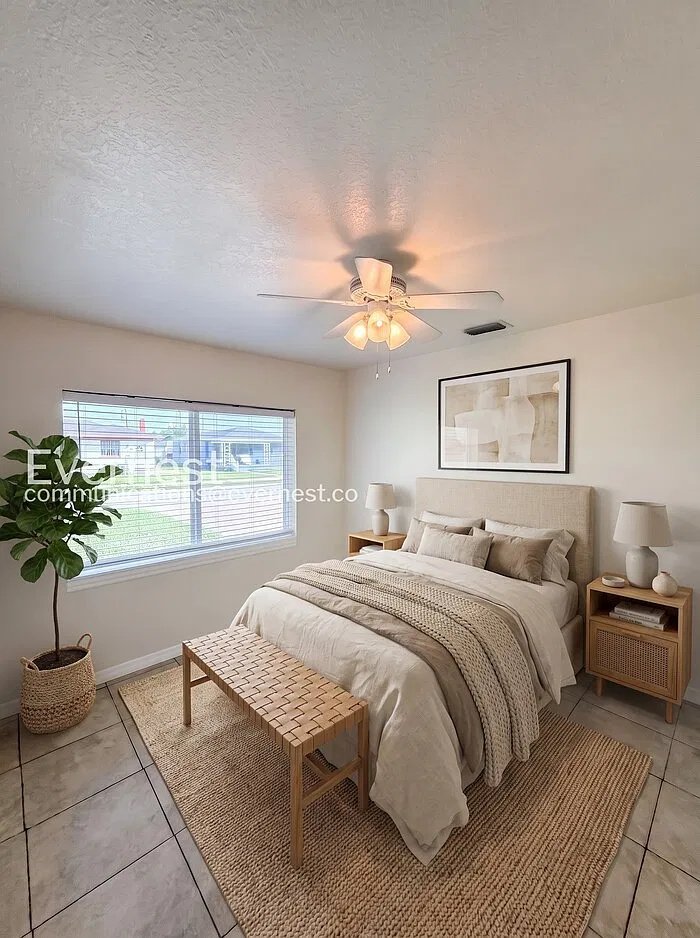 3 bed, 1.0 bath, 1131 sqft, $1,995 — Photo 4