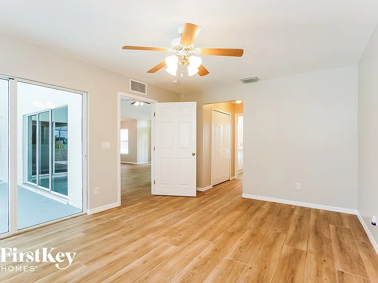 2215 NW 23rd St — Photo 8