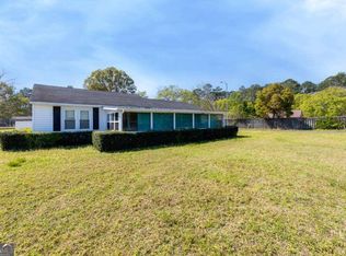 2546 Seminole Trl, Waycross, GA 31501