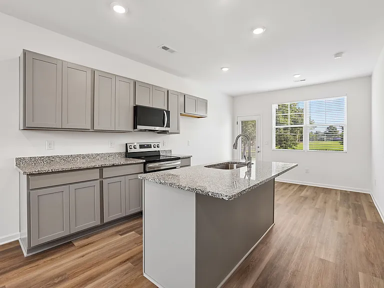 7608 Nightingale Ct — Photo 10