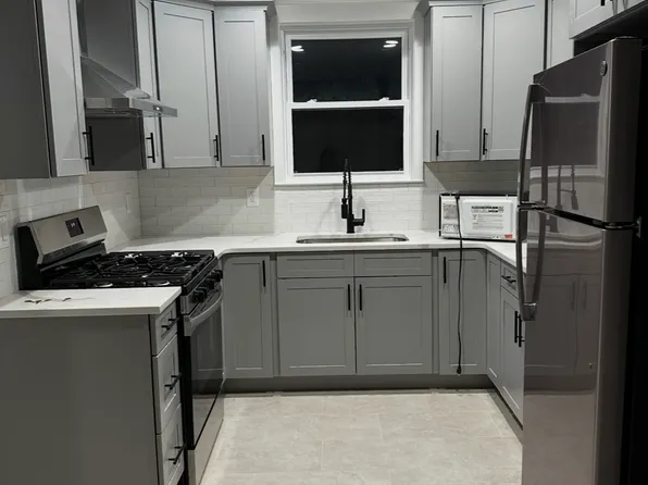 30 Beech St, Belleville, NJ 07109