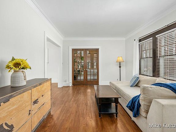5th image of 1728 Union Ave SE