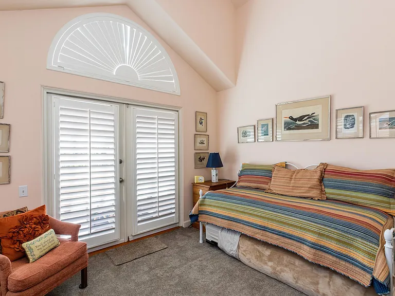 1250 Cravens Ln #3 — Photo 14