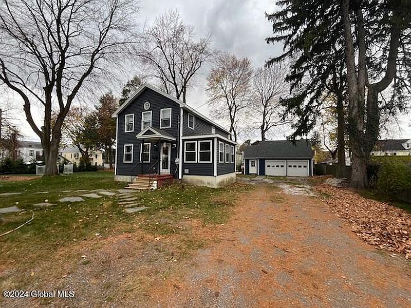 3rd image of 1 Poplar Ave