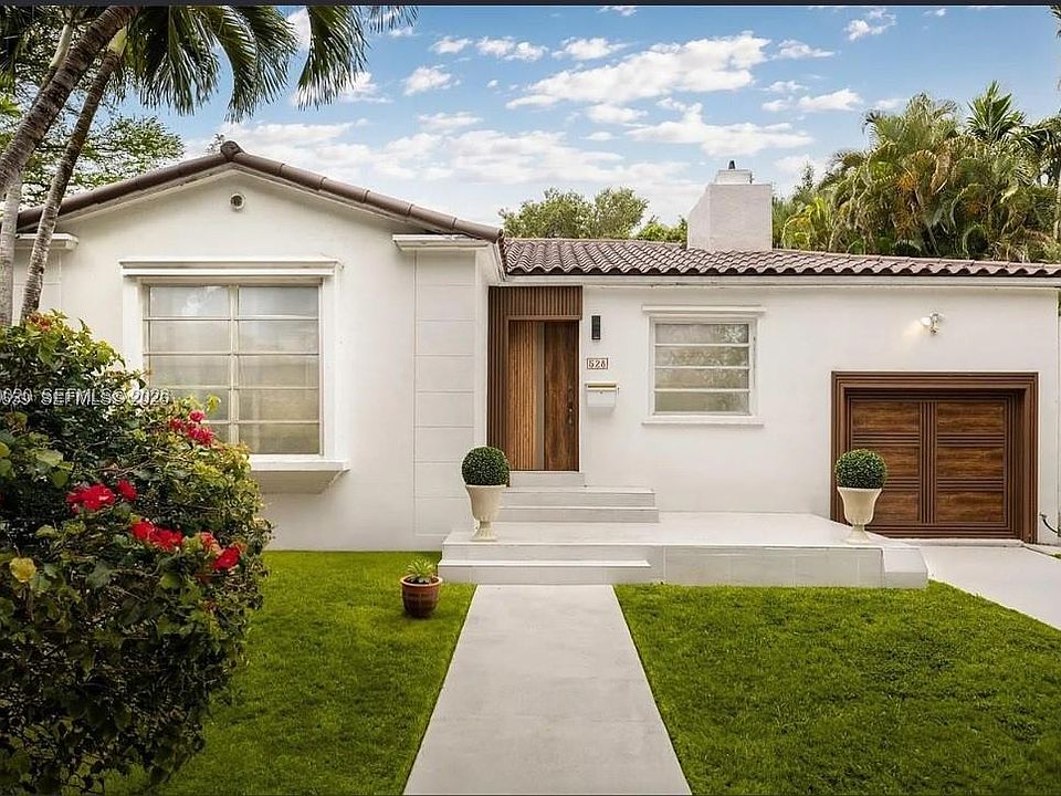 2nd image of 528 Sevilla Ave
