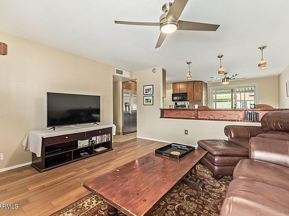 5th image of 3932 E SURREY Avenue